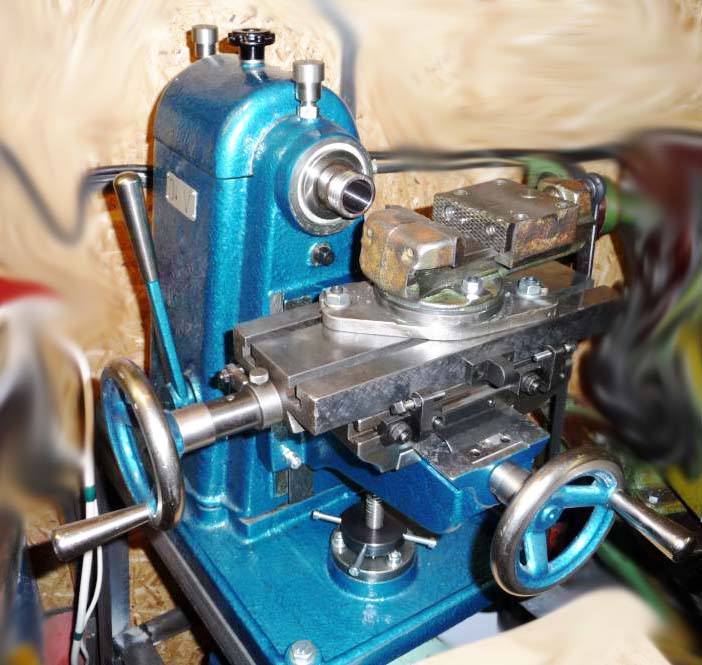 Фото верстачного токарно-фрезерного верстата ВТФ-1 Фото верстачного токарно-фрезерного верстата ВТФ-1